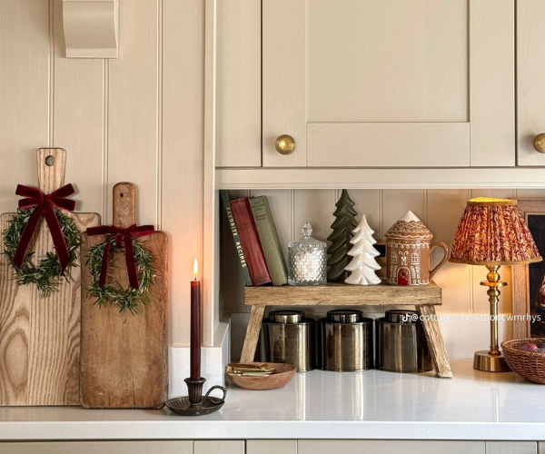 Cottage Inspired Christmas Decor Ideas